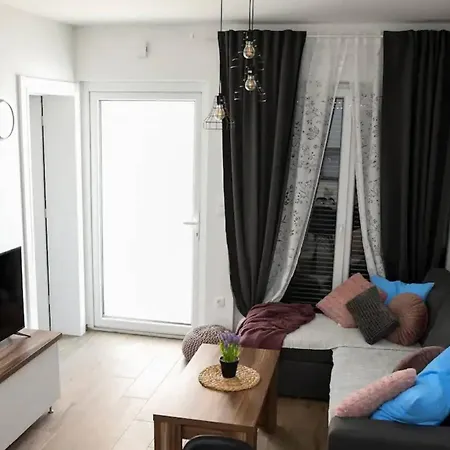 Apartment Stylish Okrug Gornji With Terrace And Patio - Two Bedroom With Terrace Trogir