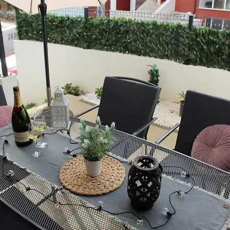 Stylish Okrug Gornji With Terrace And Patio - Two Bedroom With Terrace *